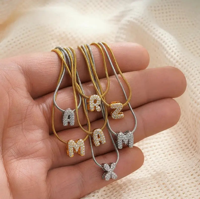 Collana con Iniziale e Zircone – Acciaio Inossidabile